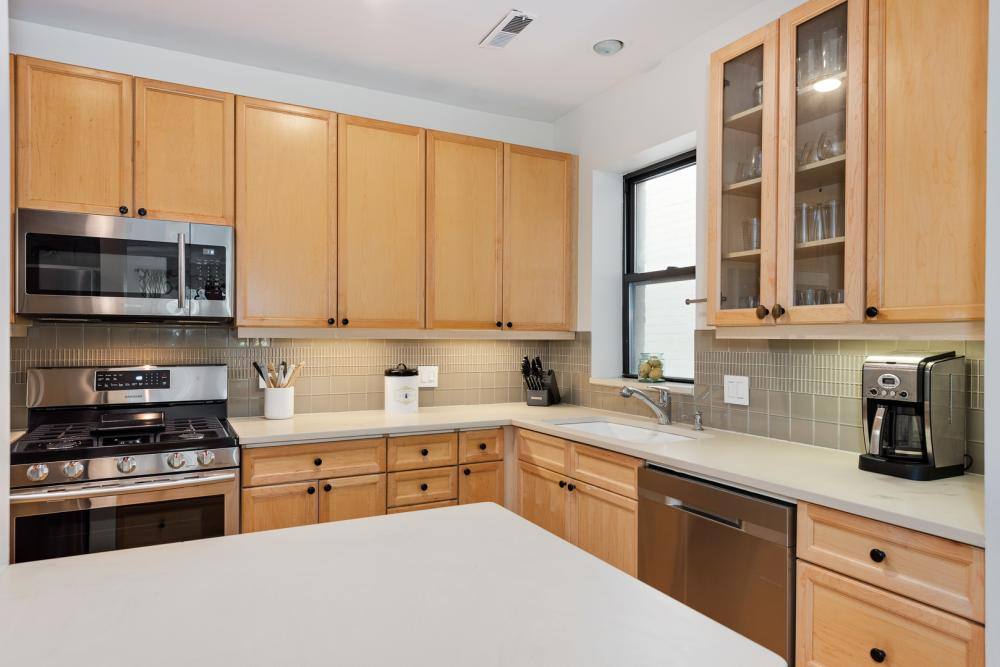 Condo for rent at 2439 N Burling St #1S, Chicago, IL 60614