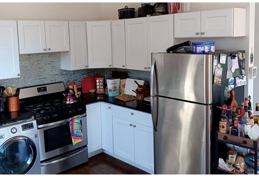 Apartment for rent at 2905 N Mildred Ave, Chicago, IL 60657