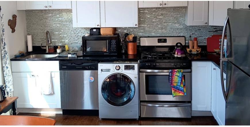 Apartment for rent at 2905 N Mildred Ave, Chicago, IL 60657