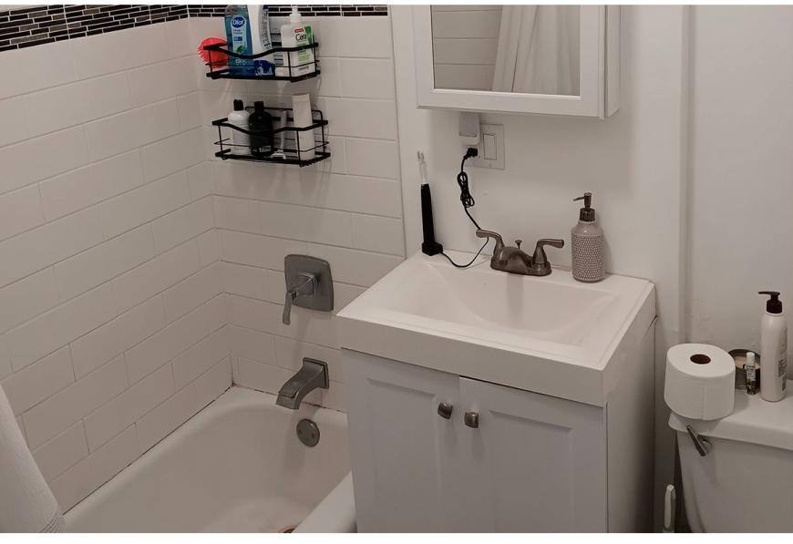 Apartment for rent at 2905 N Mildred Ave, Chicago, IL 60657