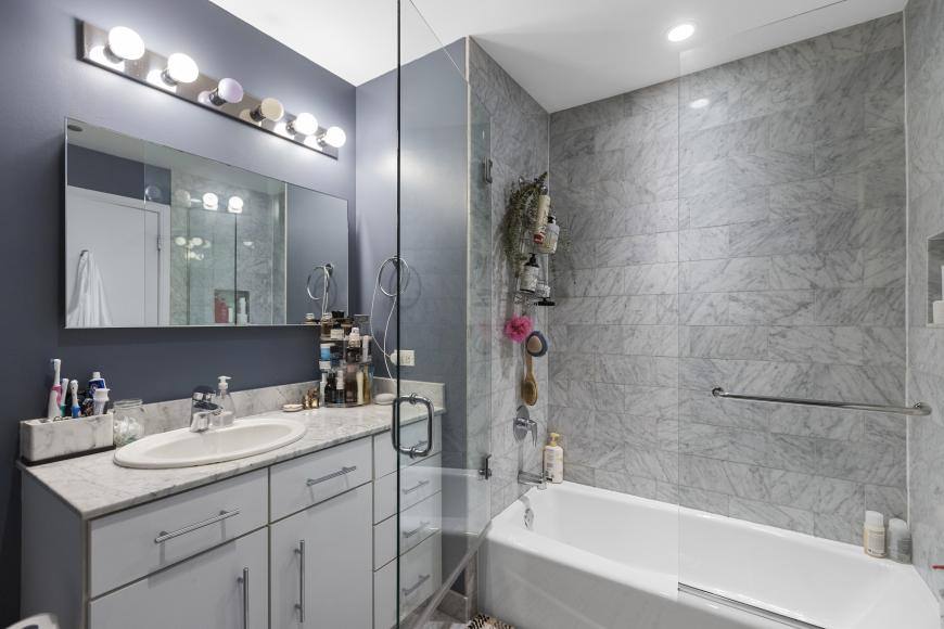 Apartment for rent at 860 W Blackhawk St #908, Chicago, IL 60642