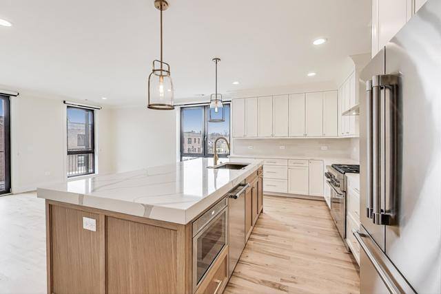 Apartment for rent at 5015 N Lincoln Ave #2N, Chicago, IL 60625