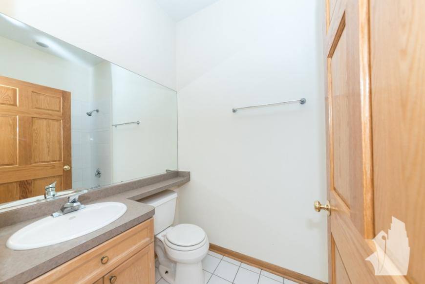 Apartment for rent at 2539 N Southport Ave #4S, Chicago, IL 60614