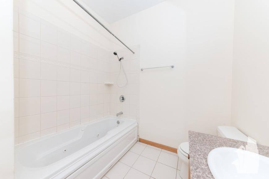 Apartment for rent at 2539 N Southport Ave #4S, Chicago, IL 60614