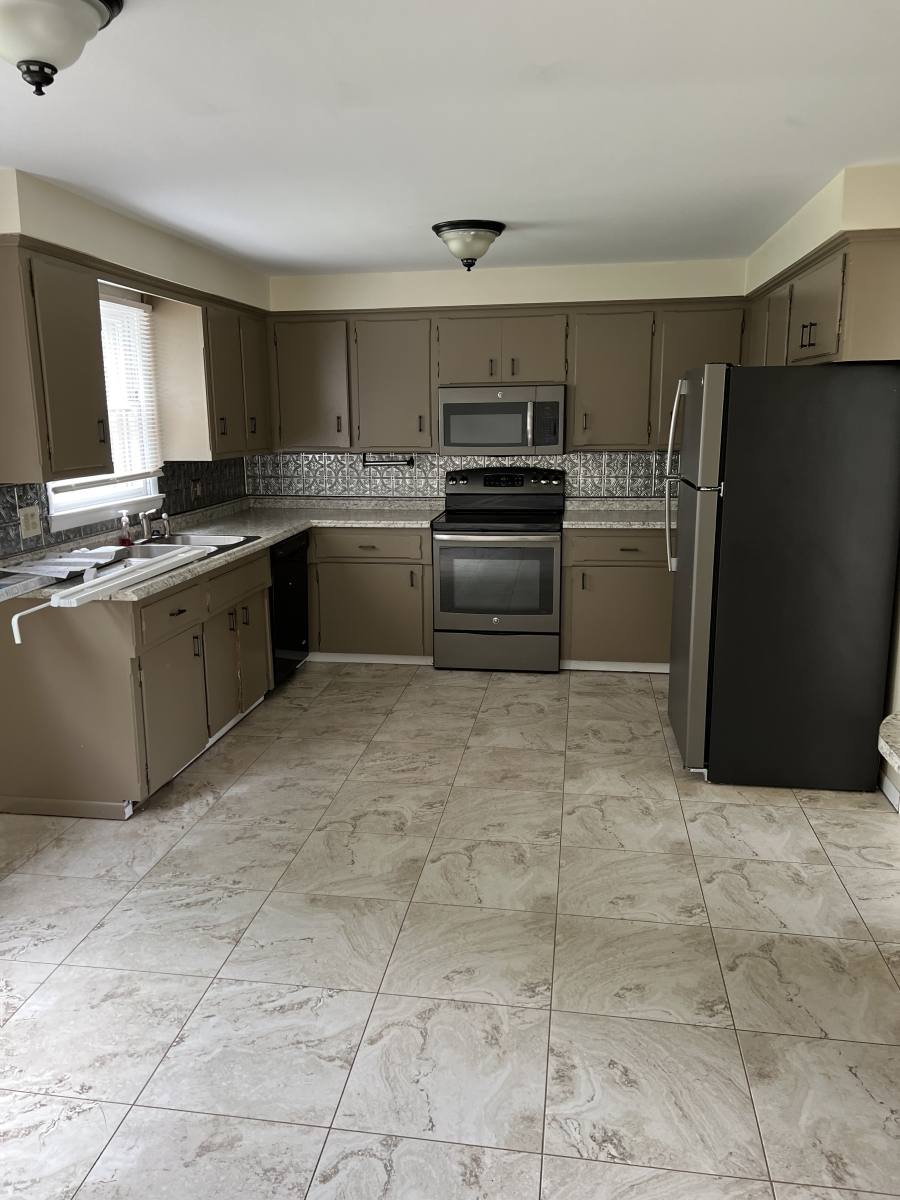Townhouse for rent at 7820 Stuhldreher St NW, Massillon, OH 44646