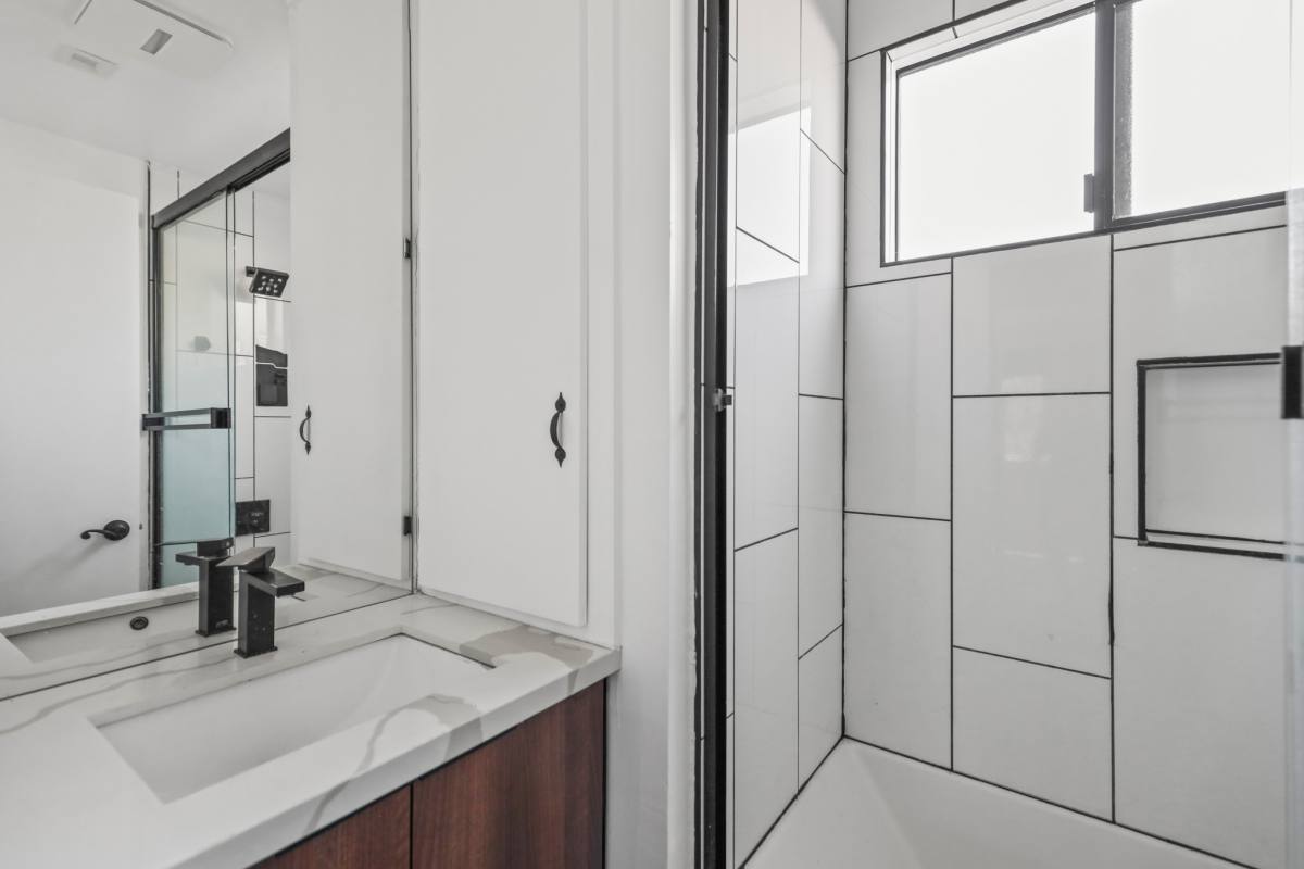 Apartment for rent at 2814 Sichel St #3, Los Angeles, CA 90031