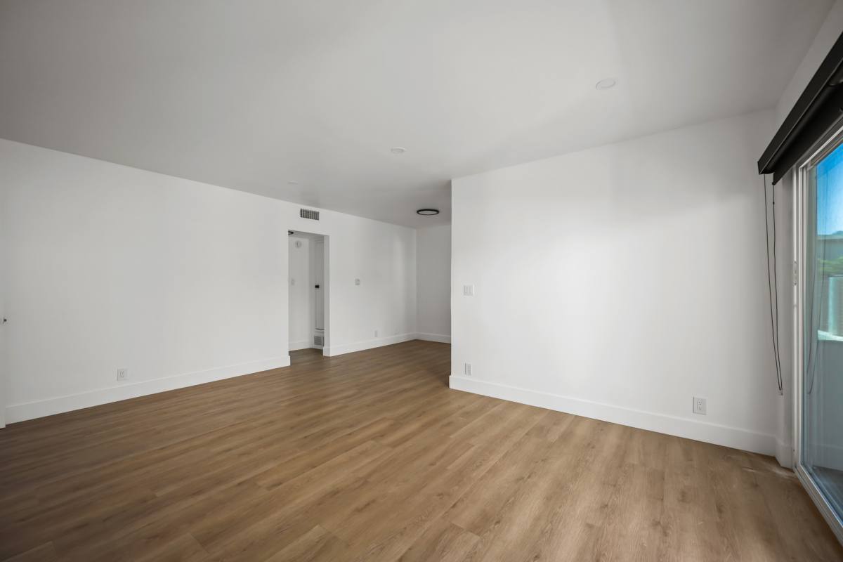Apartment for rent at 2034 S Garth Ave #1, Los Angeles, CA 90034