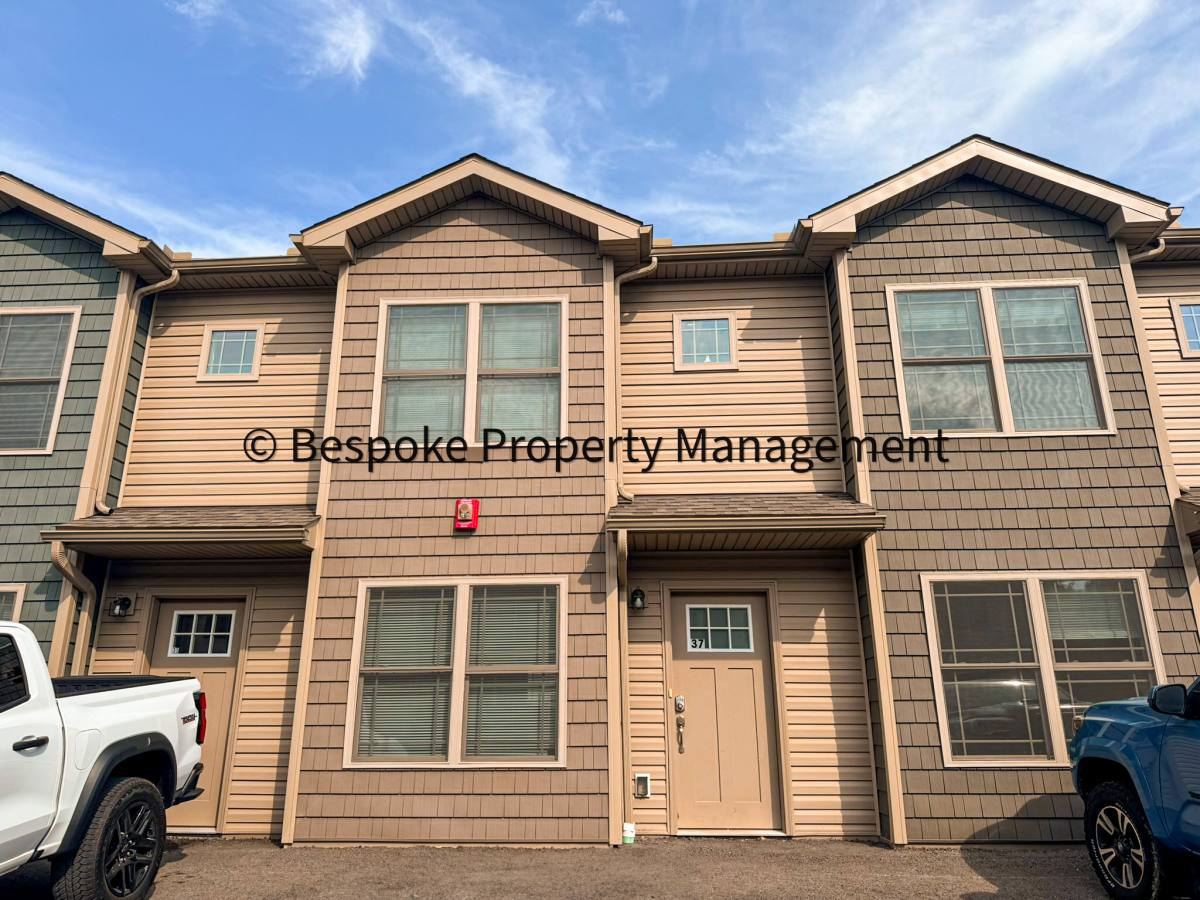 Townhouse for rent at 31-41 Goliath Dr, Bridgeport, WV 26330