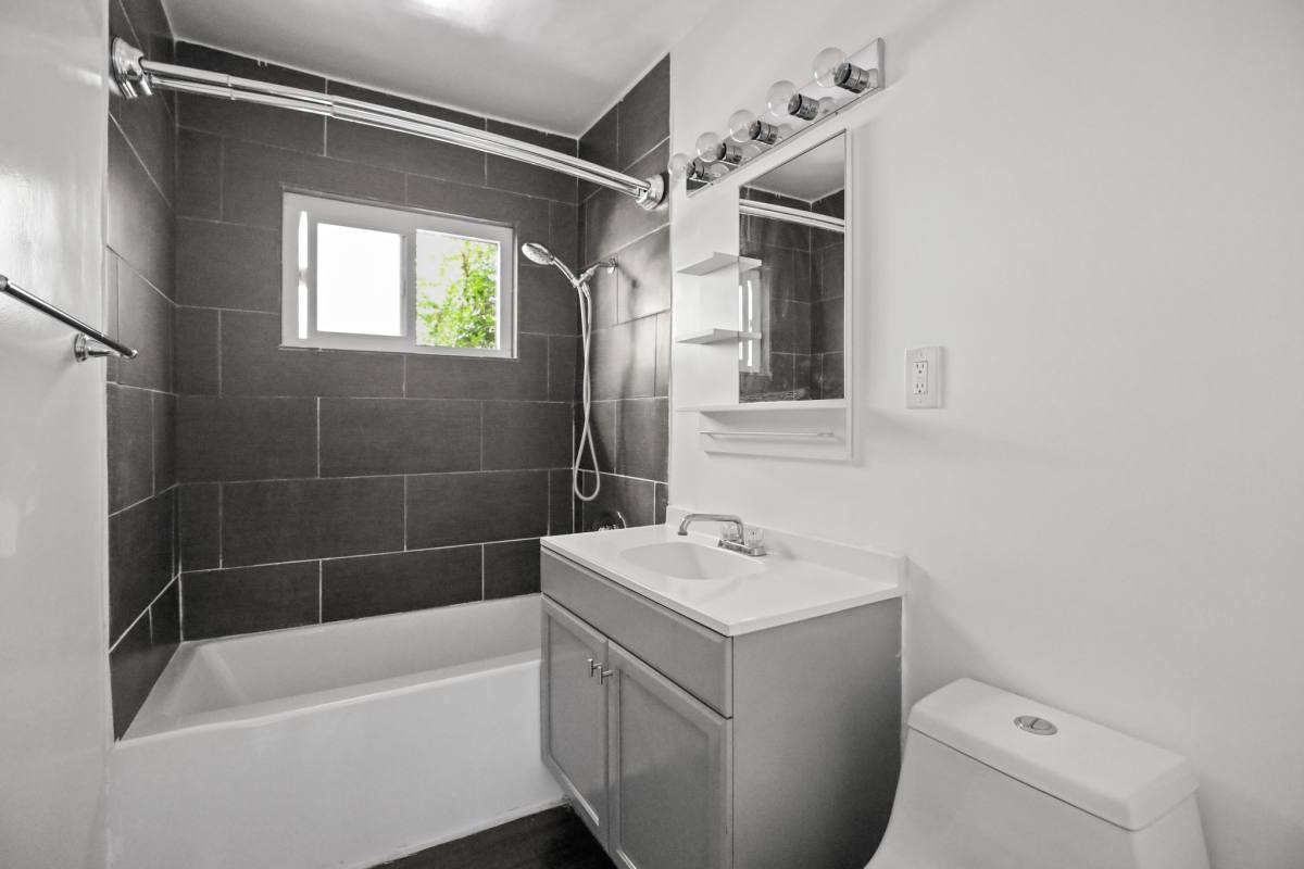 Apartment for rent at 1321 W 36th Place #3, Los Angeles, CA 90007