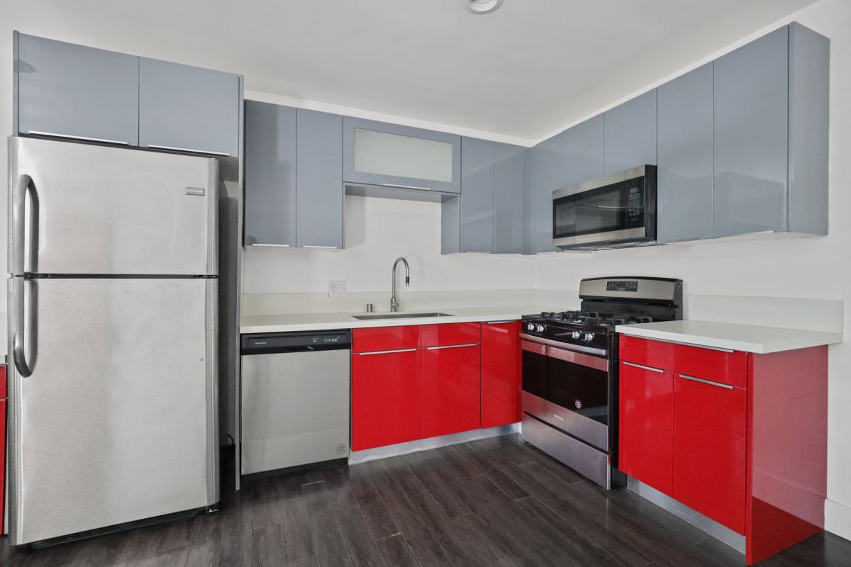 Apartment for rent at 1321 W 36th Place #3, Los Angeles, CA 90007