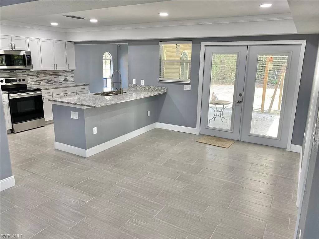 House for rent at 8096 Harrisburg Dr, Fort Myers, FL 33967