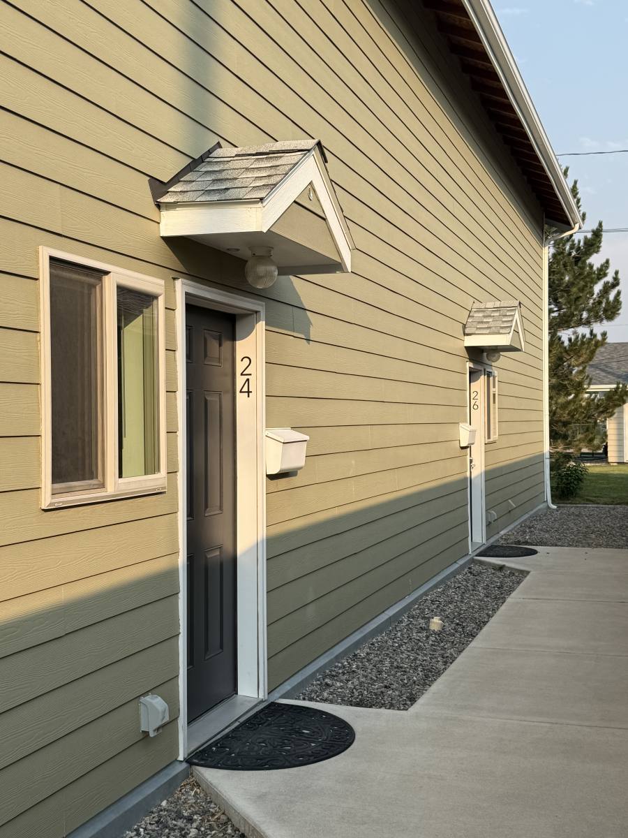 Townhouse for rent at 24 N Arizona St, Dillon, MT 59725