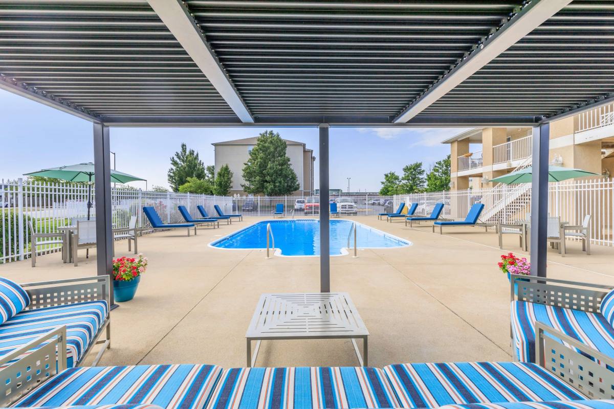 Apartment for rent at Sandstone Heights, 2861 S Nettleton Ave, Springfield, MO 65807