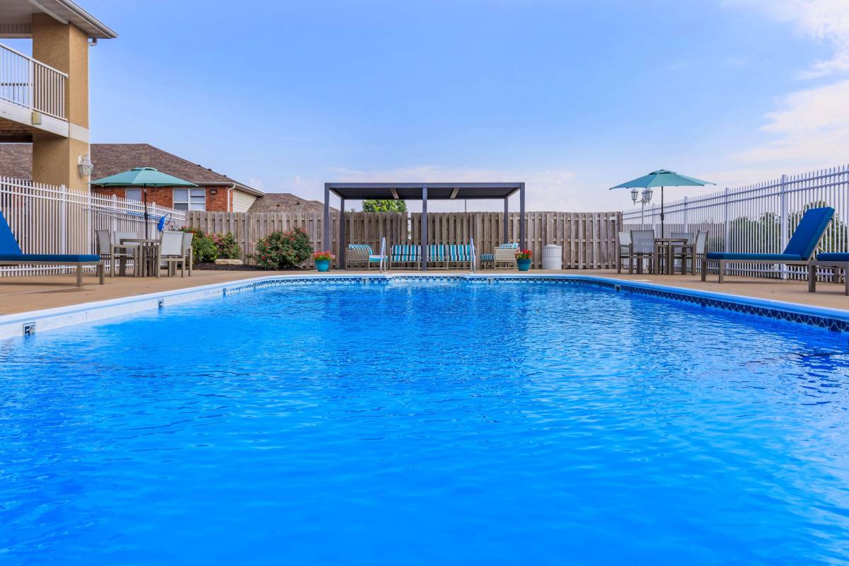 Apartment for rent at Sandstone Heights, 2861 S Nettleton Ave, Springfield, MO 65807