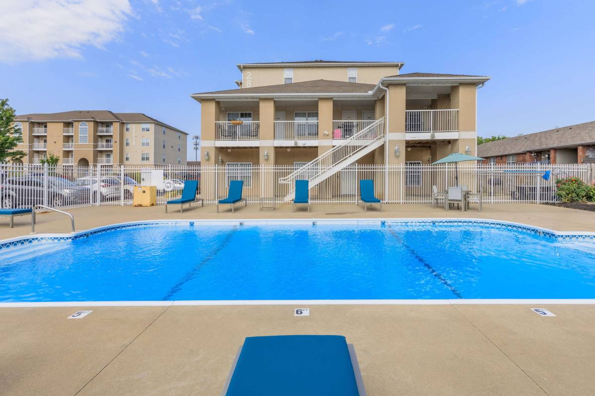 Apartment for rent at Sandstone Heights, 2861 S Nettleton Ave, Springfield, MO 65807