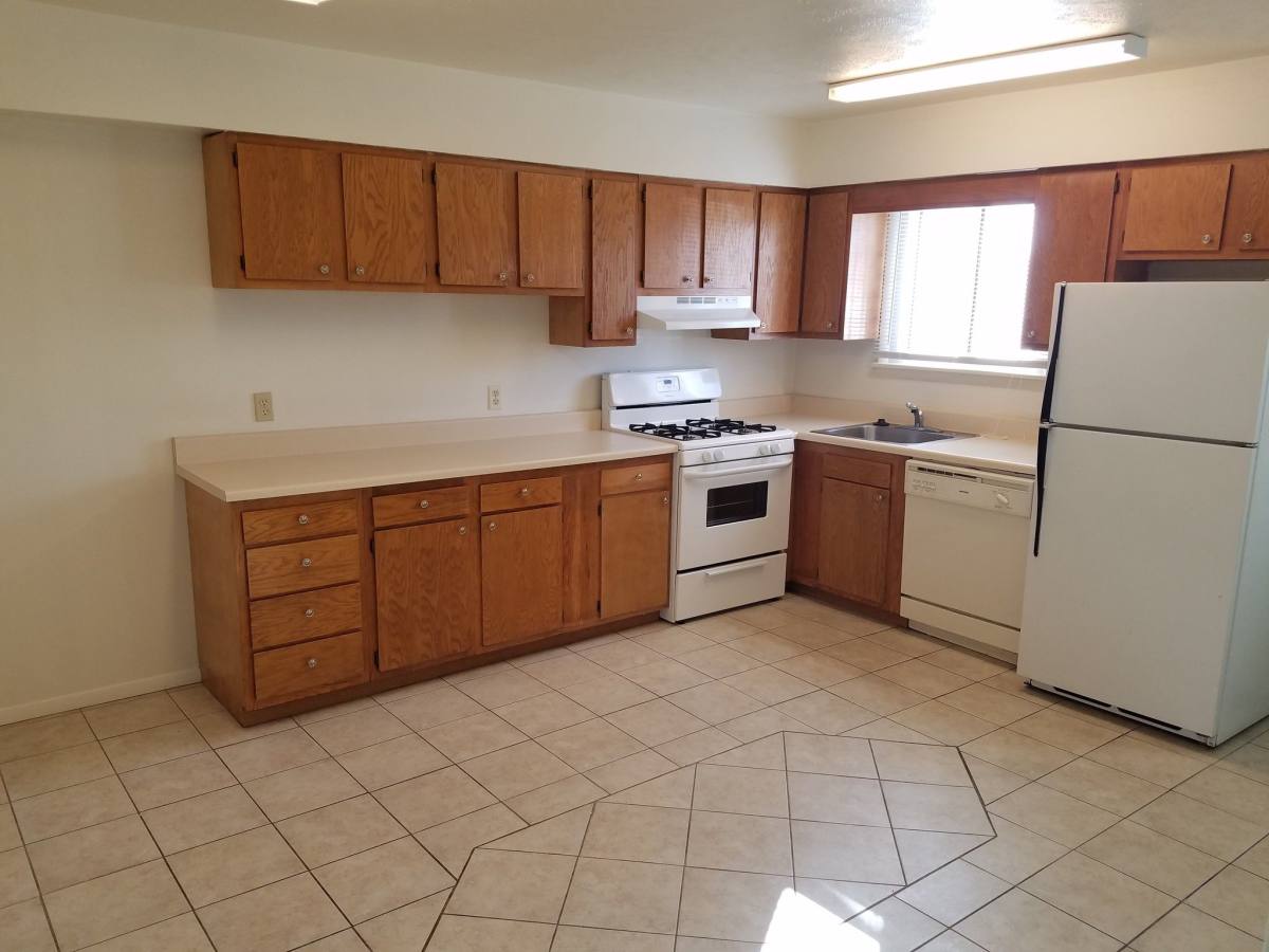 Apartment for rent at Southwyck Place, 2200 Foxbourne Rd, Toledo, OH 43615