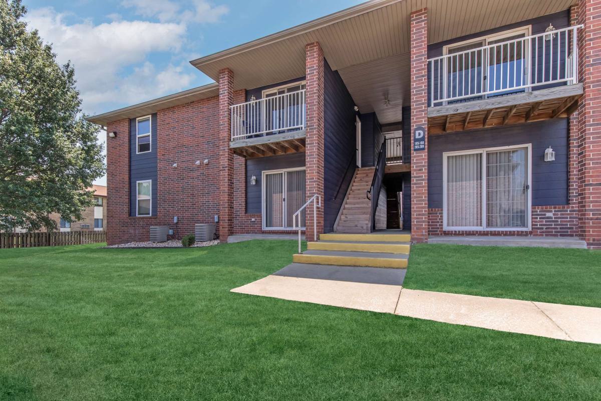 Apartment for rent at Cambridge Park, 2828 S Nettleton Ave, Springfield, MO 65807