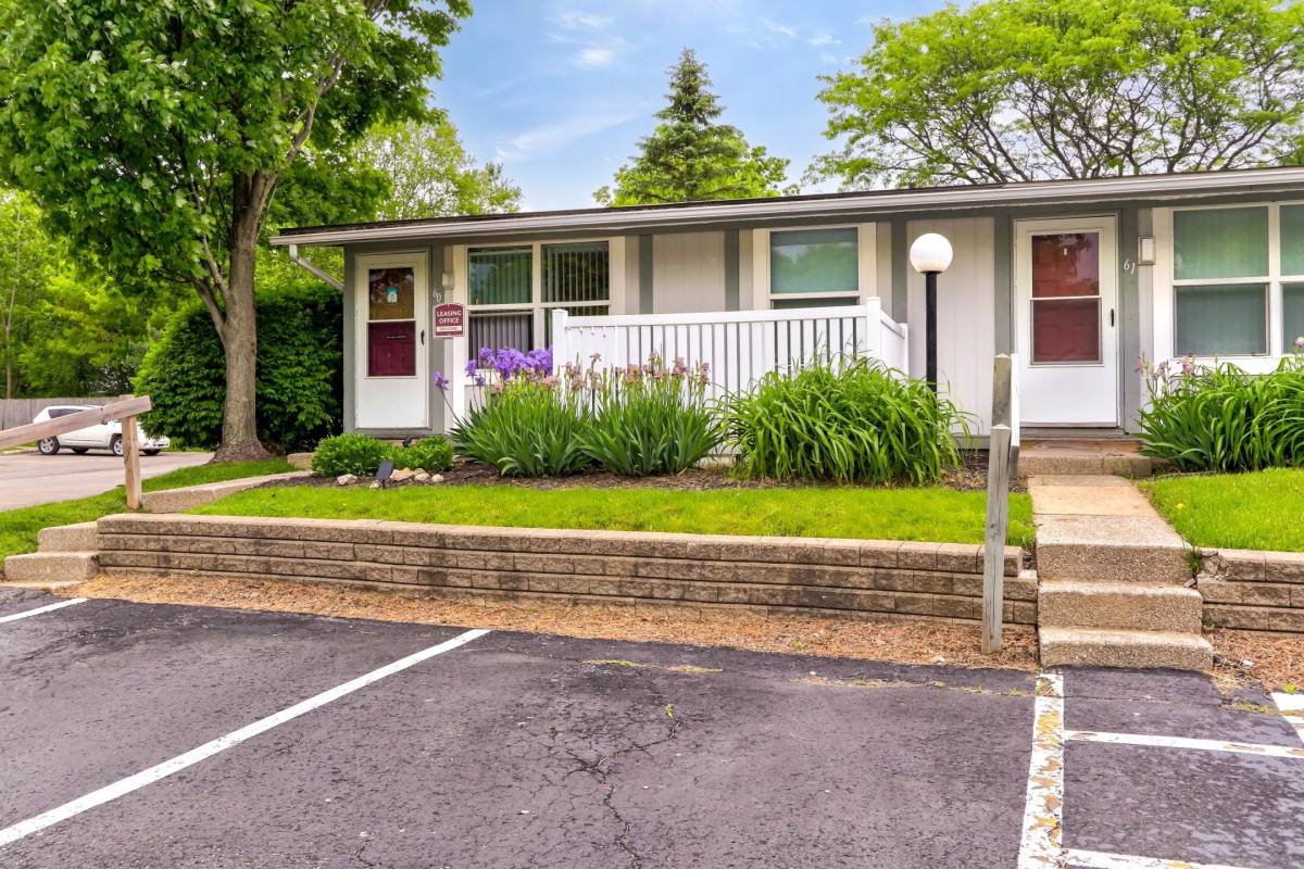 Townhouse for rent at Carriage Hill, 900 Dawn Court, Medina, OH 44256