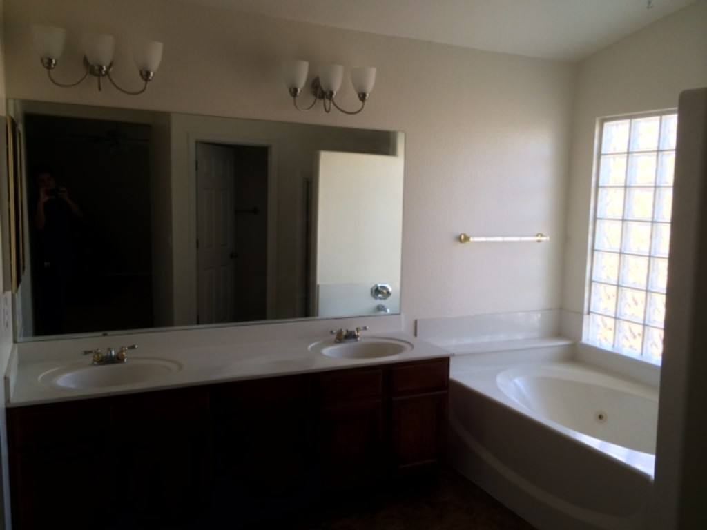 House for rent at 21921 N 71st Lane, Glendale, AZ 85310