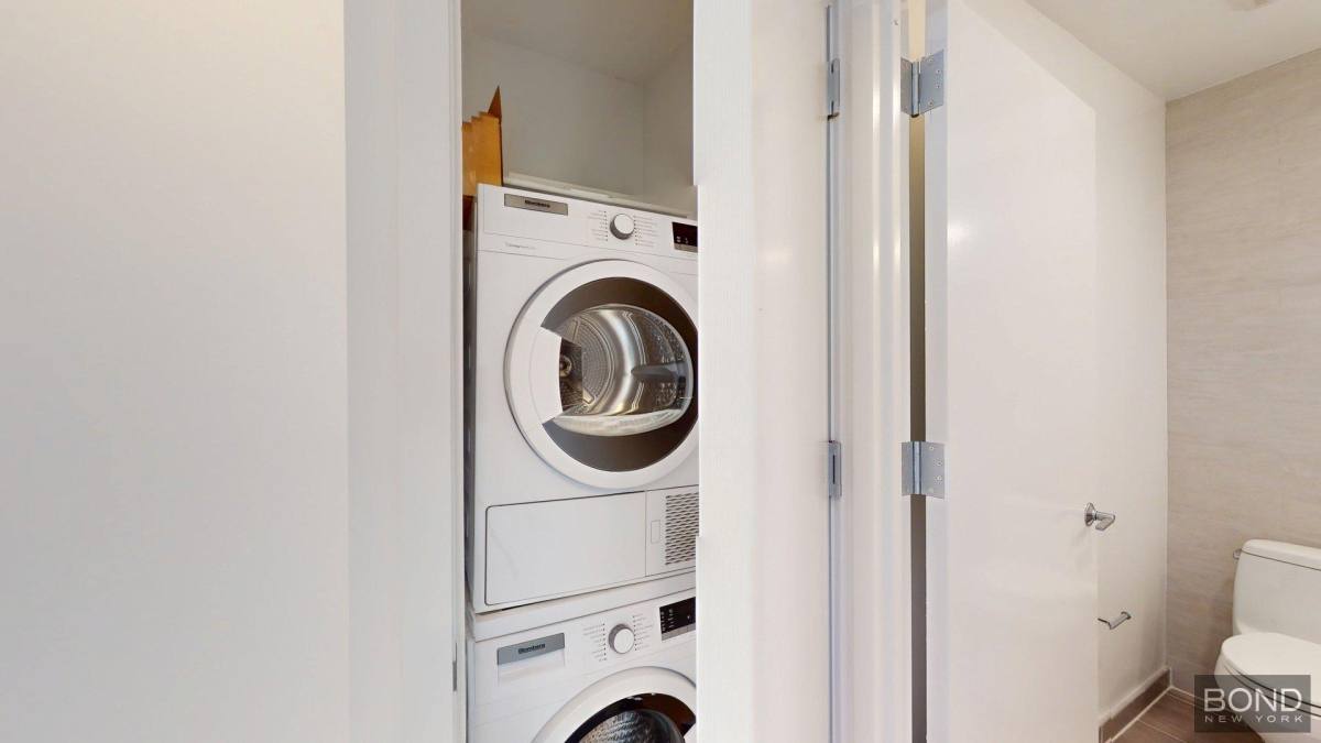 Apartment for rent at 144-74 Northern Blvd #PHU, Flushing, NY 11354