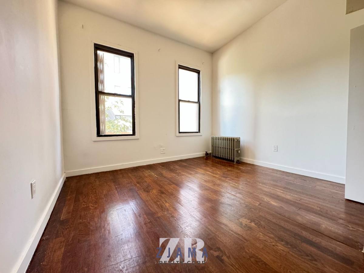 Apartment for rent at 886 Franklin Ave #2R, Brooklyn, NY 11225