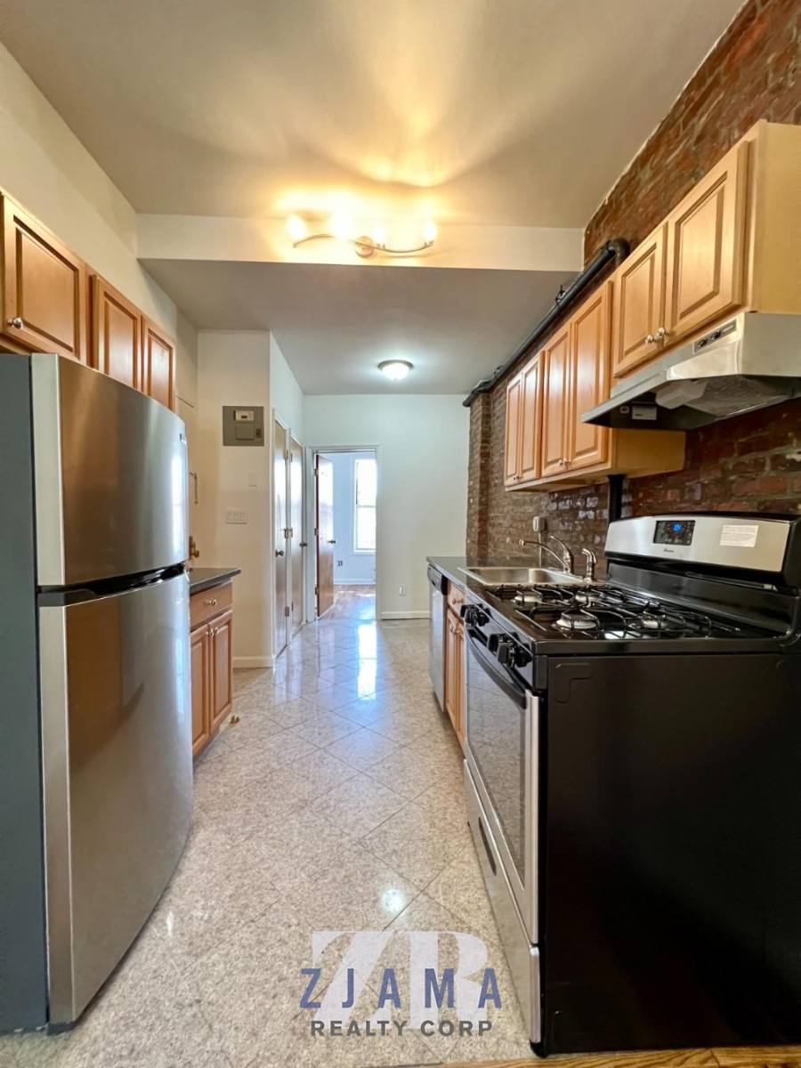 Apartment for rent at 326 21st St #4R, Brooklyn, NY 11215