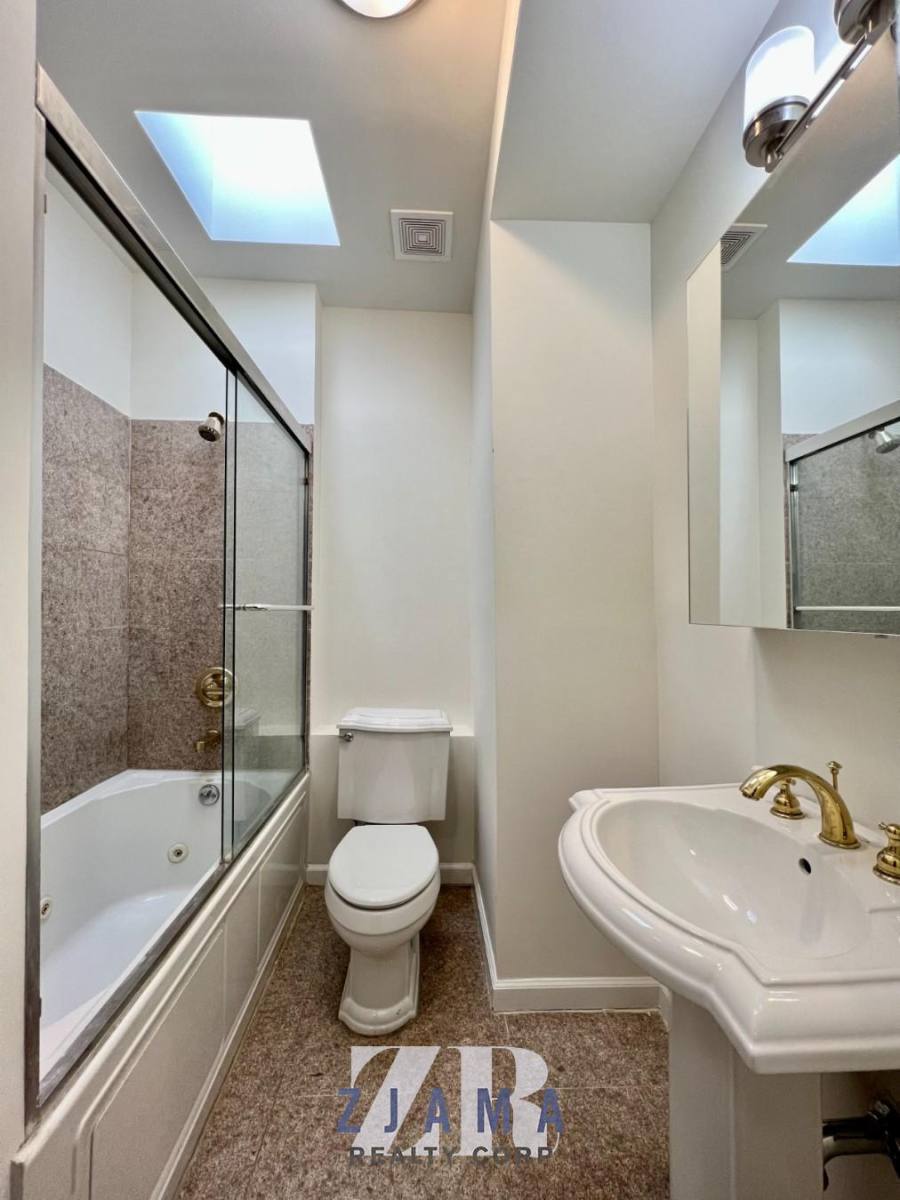 Apartment for rent at 326 21st St #4R, Brooklyn, NY 11215