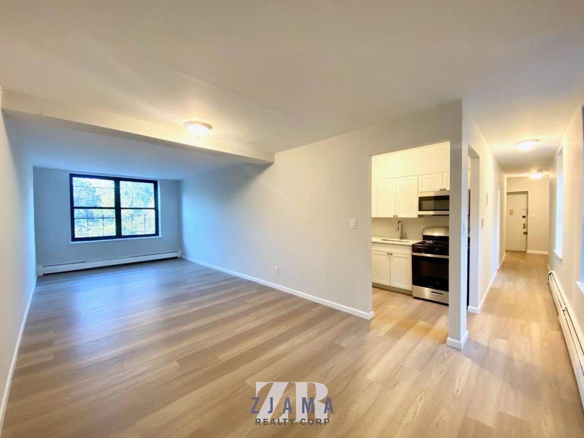 Apartment for rent at 152 Parkside Ave #4G, Brooklyn, NY 11226