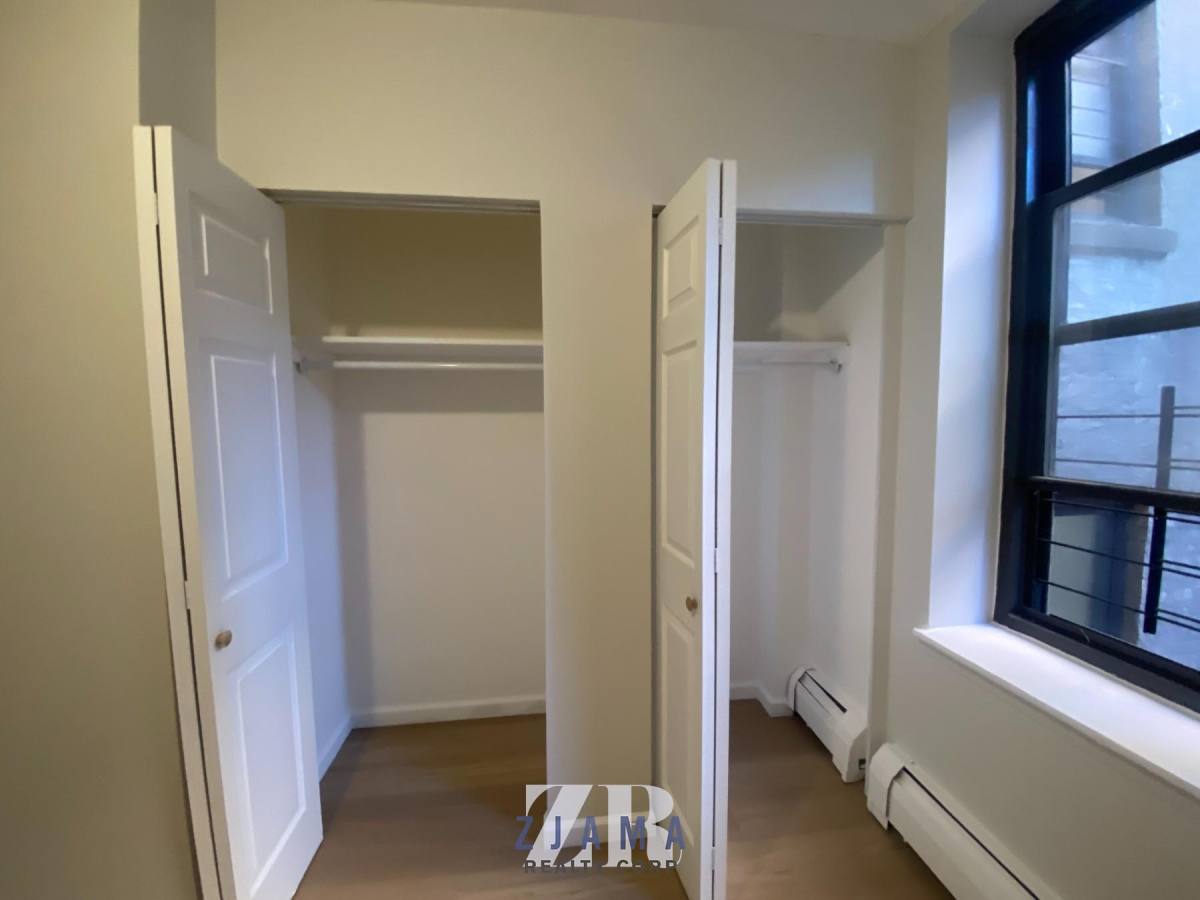 Apartment for rent at 152 Parkside Ave #4G, Brooklyn, NY 11226