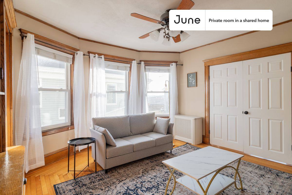 Apartment for rent at 21 Bradbury Ave, Medford, MA 02155