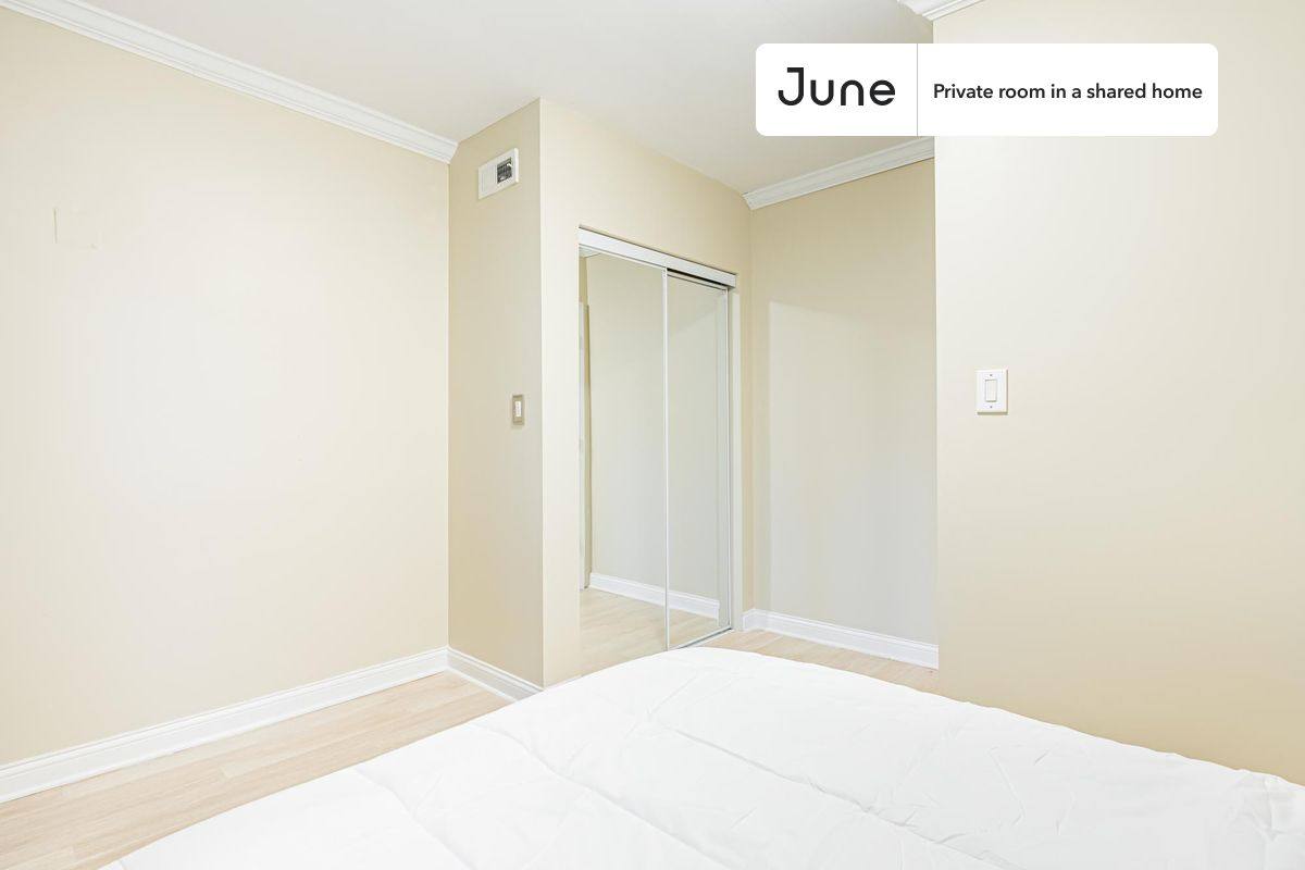 Apartment for rent at 1639 W Superior St #C, Chicago, IL 60622