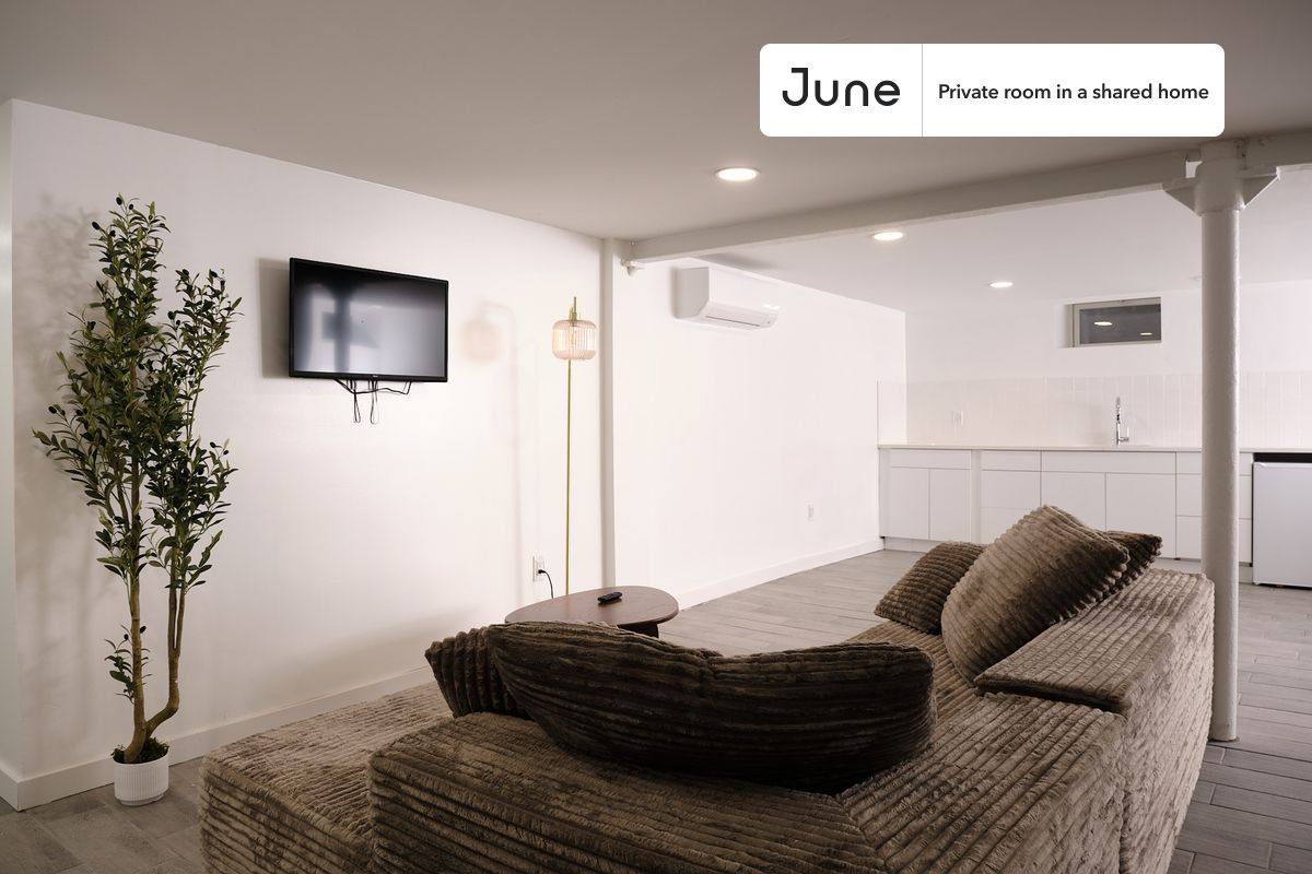 Apartment for rent at 624 E 17th St #B, Brooklyn, NY 11226