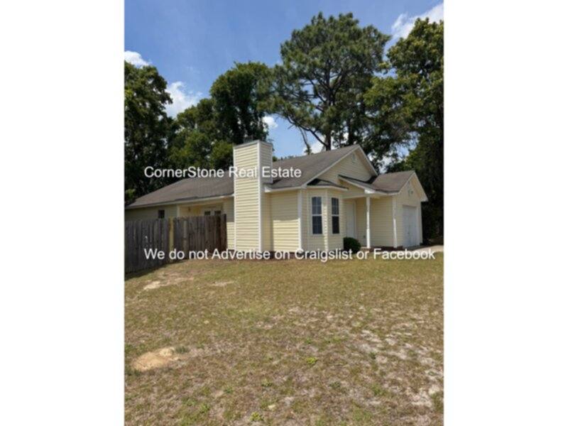 House for rent at 3100 Winesap Rd, Hope Mills, NC 28348