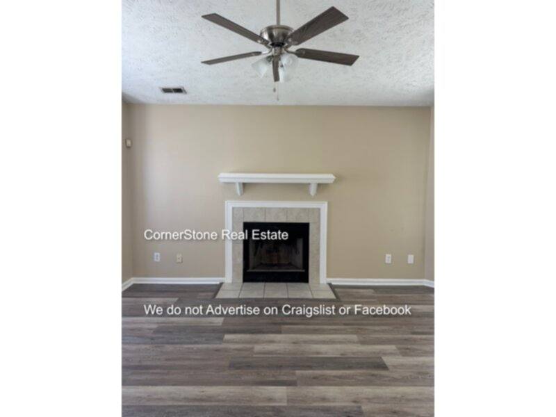House for rent at 3100 Winesap Rd, Hope Mills, NC 28348