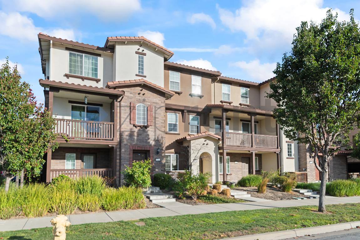 Townhouse for rent at 5764 Via Lugano, Fremont, CA 94555