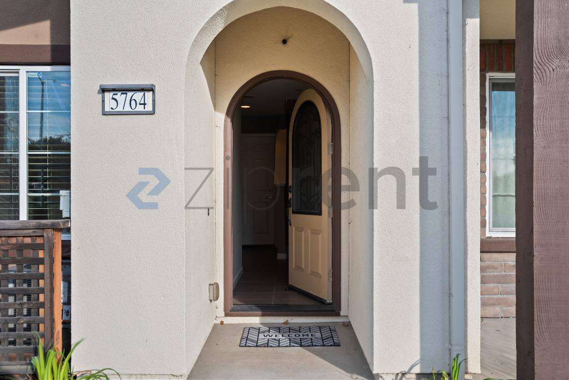 Townhouse for rent at 5764 Via Lugano, Fremont, CA 94555