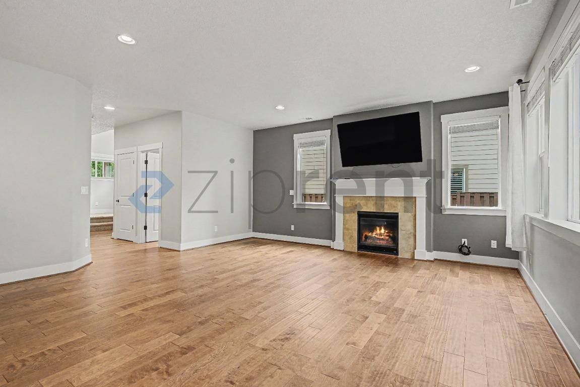 House for rent at 28623 Greenway Dr, Wilsonville, OR 97070