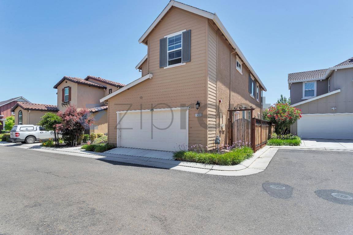 House for rent at 1483 S Barker St, Tracy, CA 95391
