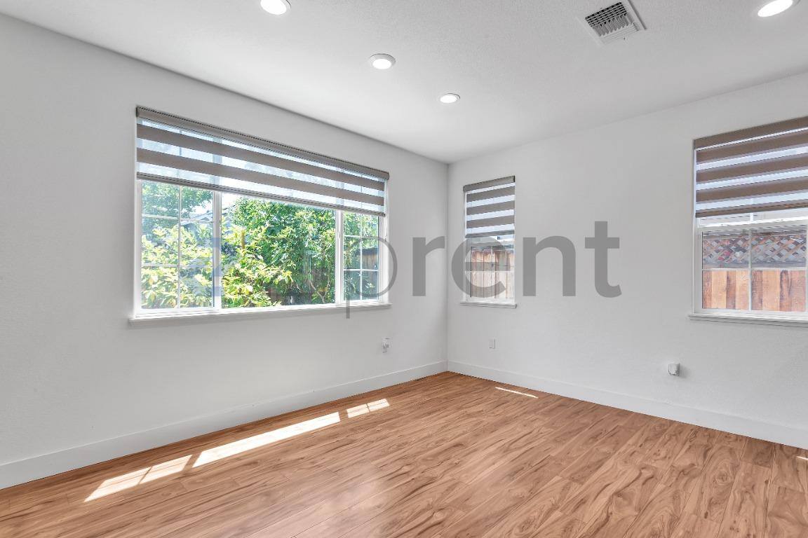 House for rent at 1483 S Barker St, Tracy, CA 95391