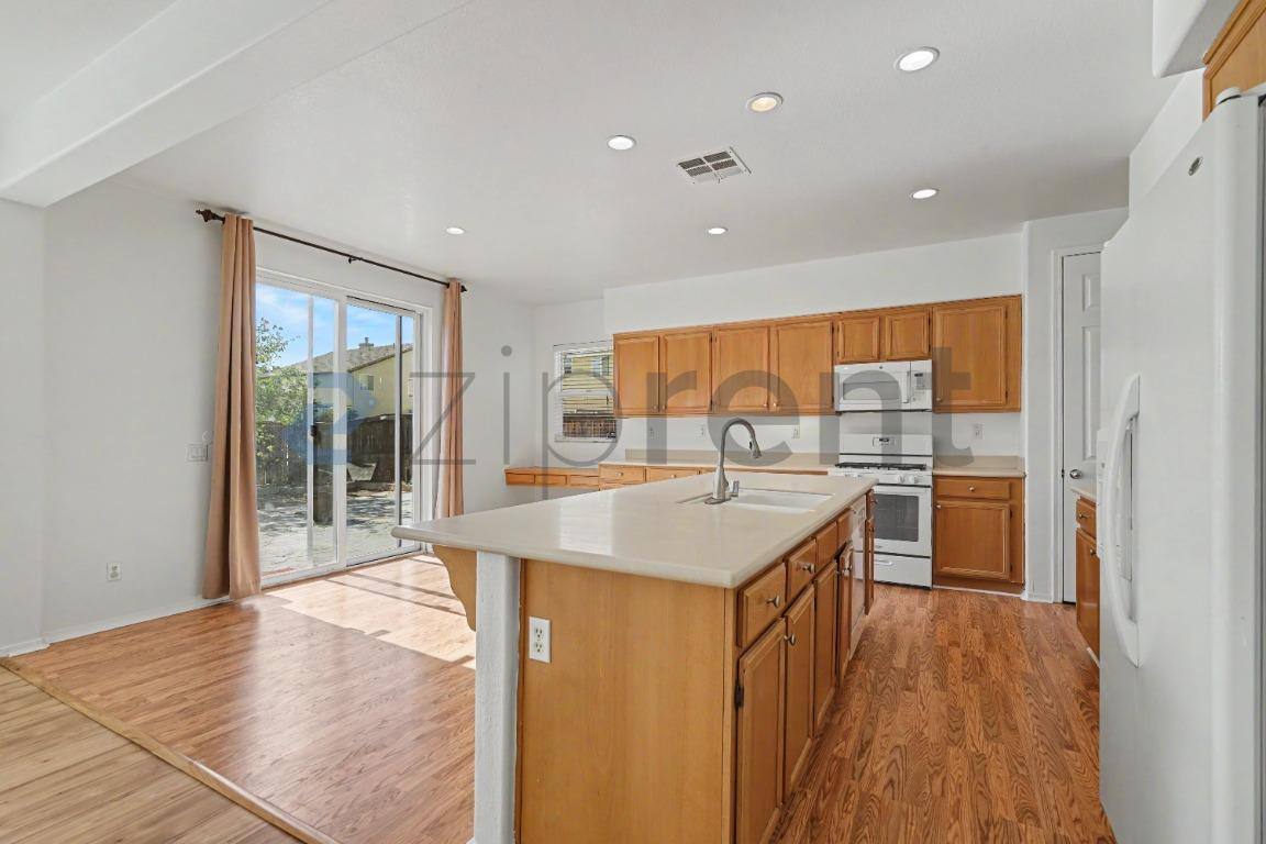 House for rent at 1854 Bankstown Way, Perris, CA 92571
