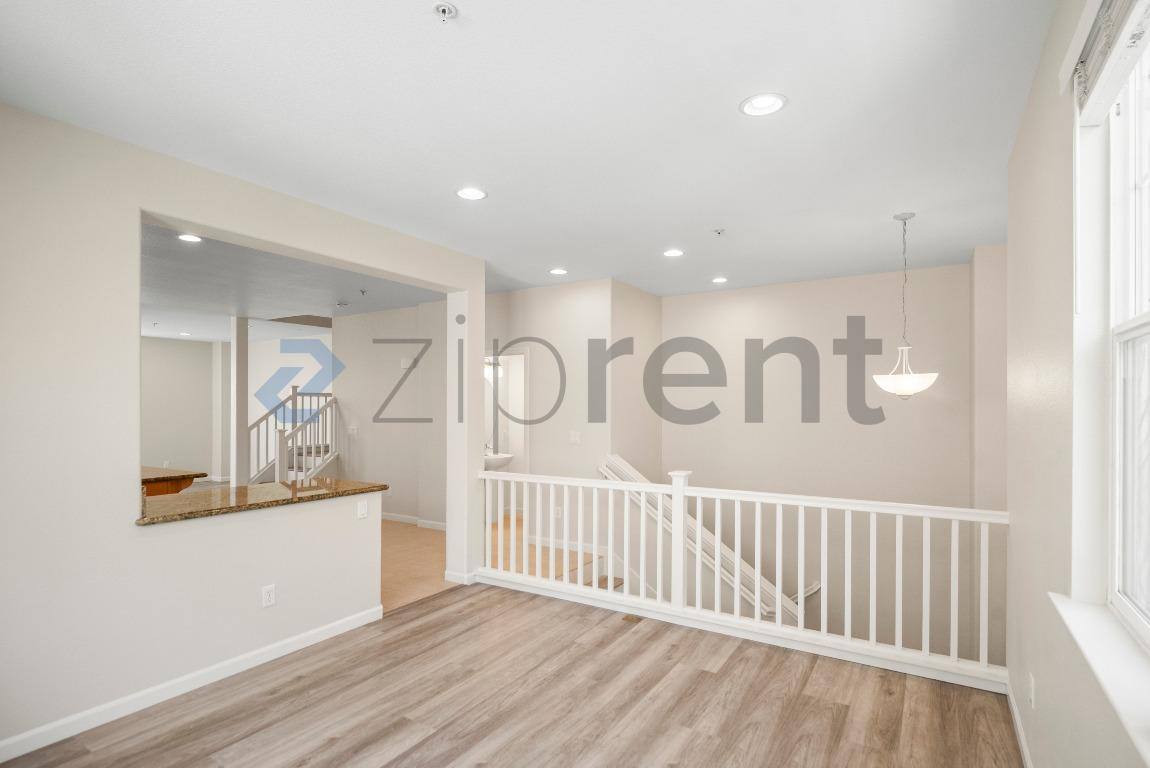 Townhouse for rent at 1611 Summer Lane, San Pablo, CA 94806
