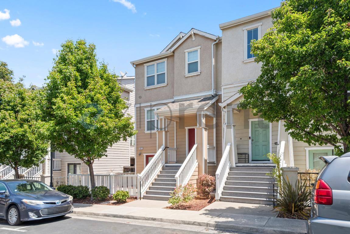 Townhouse for rent at 1611 Summer Lane, San Pablo, CA 94806
