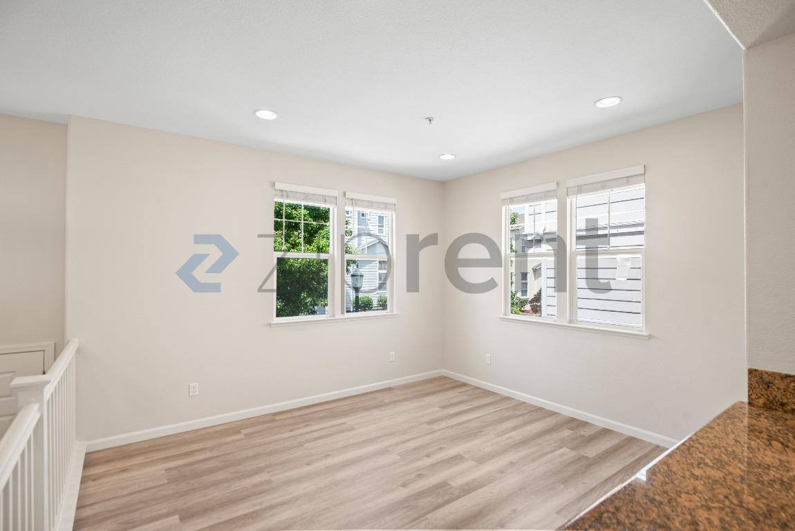 Townhouse for rent at 1611 Summer Lane, San Pablo, CA 94806