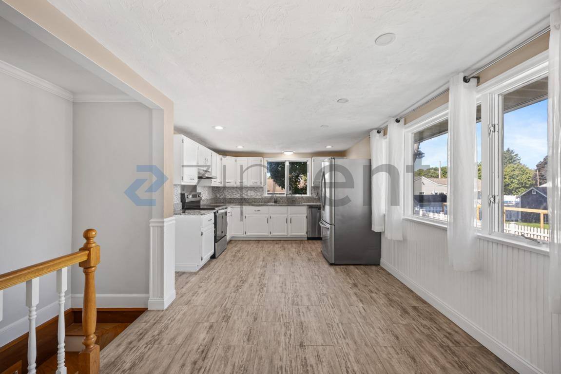 House for rent at 371 Salem St, Woburn, MA 01801