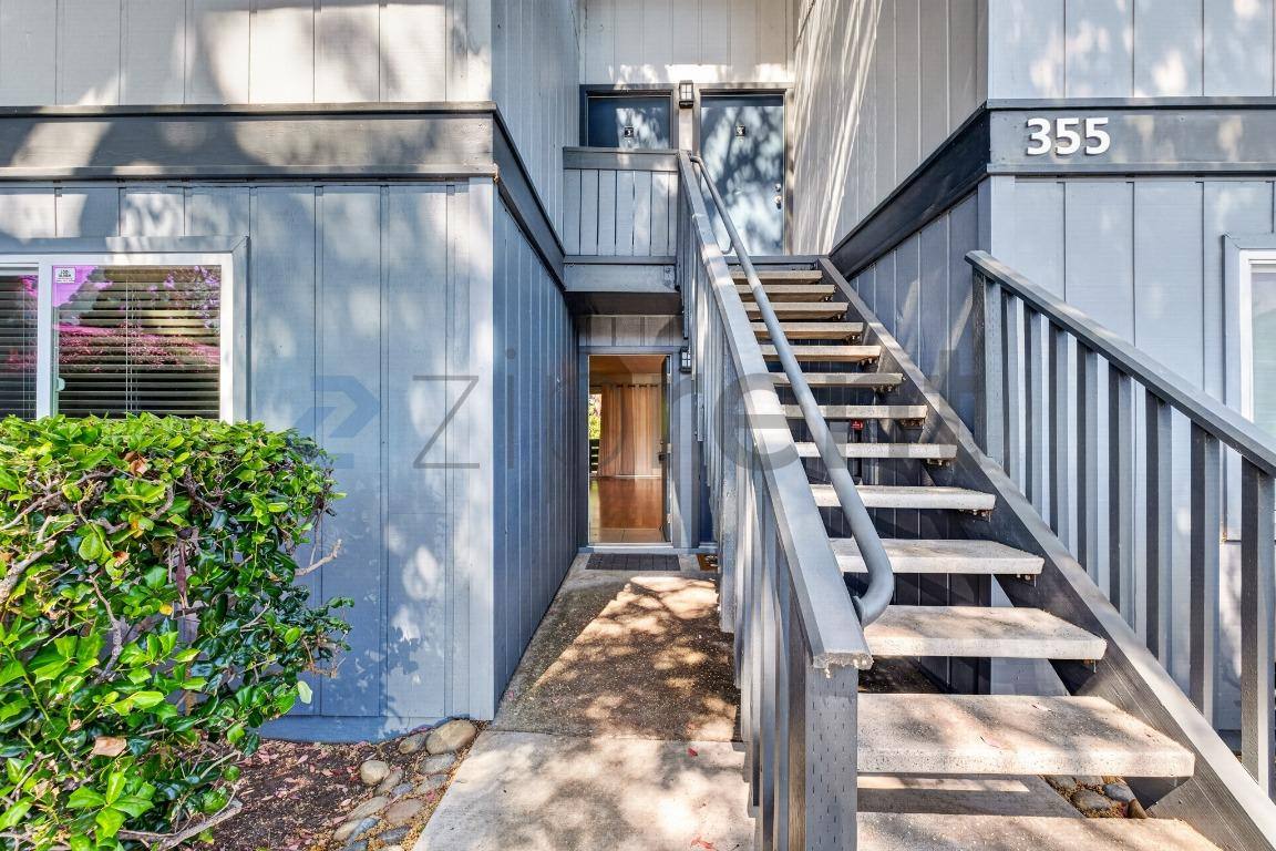 Apartment for rent at 355 Masters Court #1, Walnut Creek, CA 94598
