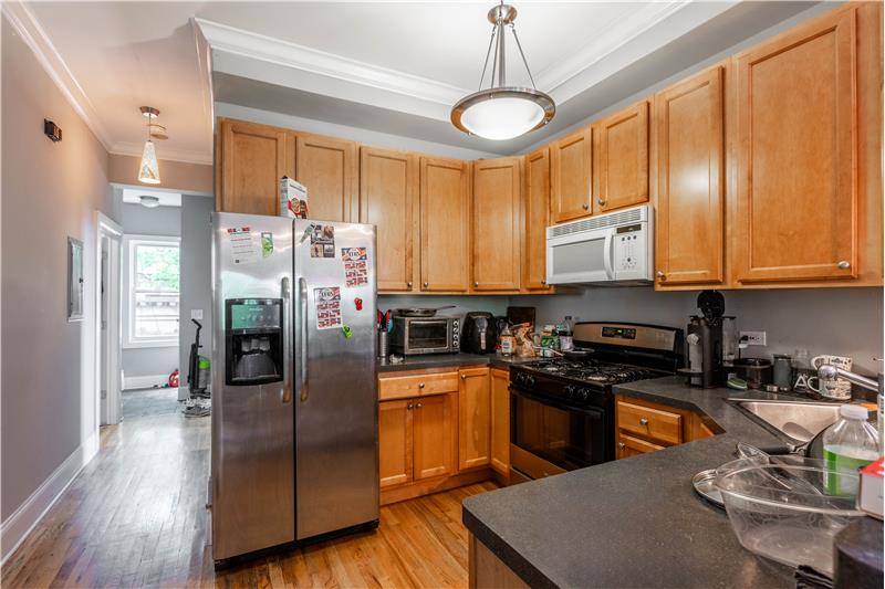 Apartment for rent at 1314 W Roscoe #2R, Chicago, IL 60657