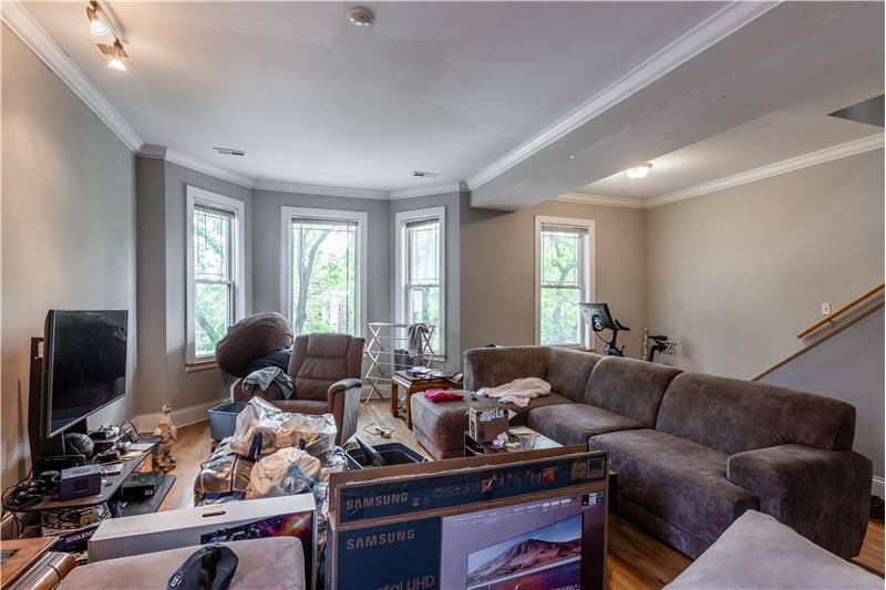 Apartment for rent at 1314 W Roscoe #2R, Chicago, IL 60657
