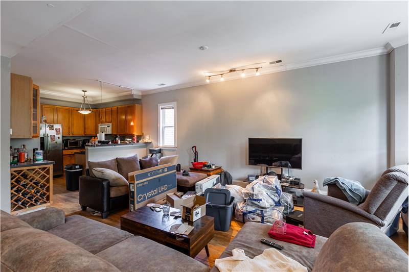 Apartment for rent at 1314 W Roscoe #2R, Chicago, IL 60657