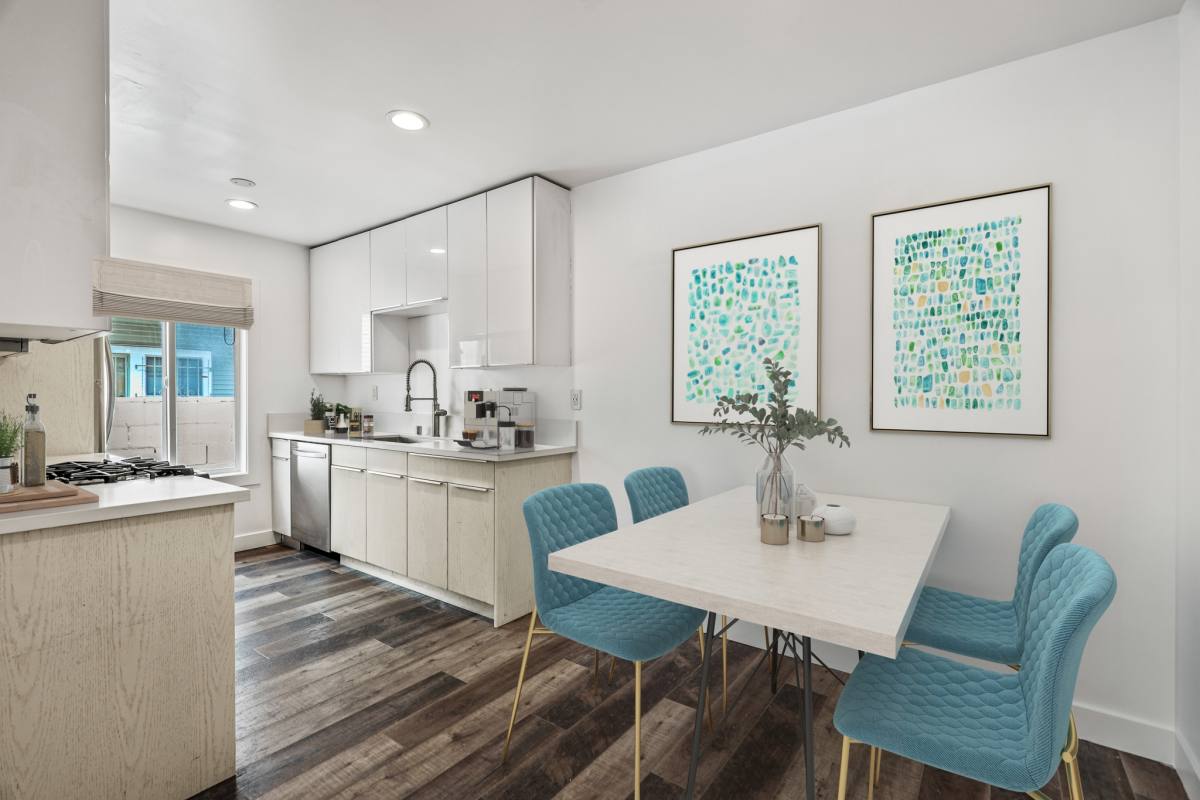 Apartment for rent at 2730 Raymond Ave, Los Angeles, CA 90007
