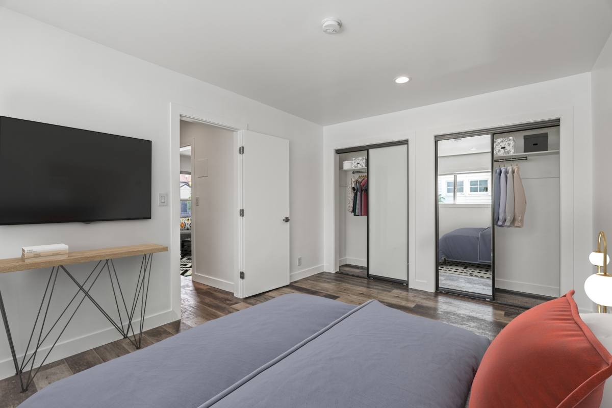 Apartment for rent at 2730 Raymond Ave, Los Angeles, CA 90007